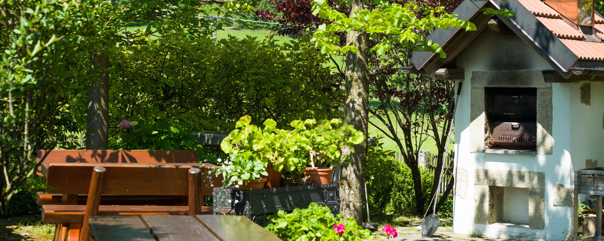 Biergarten & Liegewiese Schoppa-Haisl Bauernhof Sonnen Bayerischer Wald